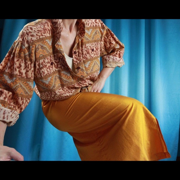 Escada blouse - Picture 3 of 4